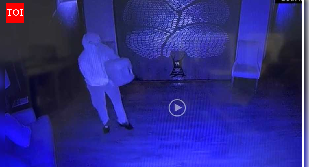 मिसिसिपी आराधनालय में आग: संदिग्ध के रूप में पहचाने गए 19 वर्षीय स्टीफन स्पेंसर पिटमैन ने इसे ‘शैतान की इमारत’ कहा