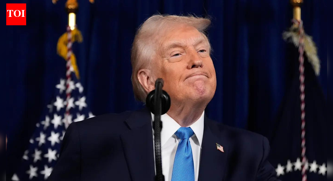 ‘ट्रम्प को बताएं कि एपस्टीन की फाइलें ग्रीनलैंड में हैं और उनकी दिलचस्पी खत्म हो जाएगी’: डेनमार्क के साथ बैठक के बीच रिपब्लिकन ने अमेरिकी राष्ट्रपति का मजाक उड़ाया