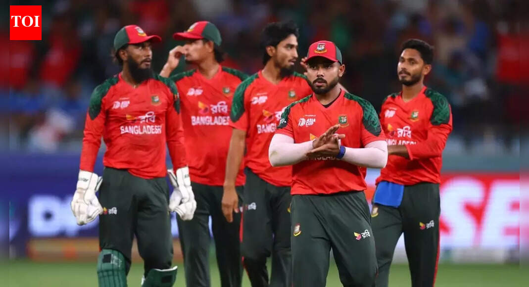 मुस्तफिजुर रहमान विवाद के बीच बांग्लादेश क्रिकेट संकट में: खिलाड़ियों द्वारा बीपीएल मैच का बहिष्कार करने के बाद बीसीबी ने निदेशक एम नजमुल इस्लाम को बर्खास्त कर दिया | क्रिकेट समाचार