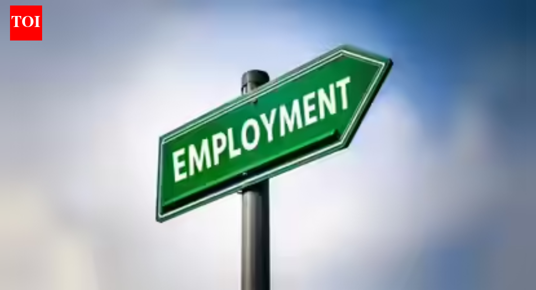 बढ़ती शहरी बेरोजगारी के कारण दिसंबर में बेरोजगारी दर मामूली बढ़कर 4.8% हो गई