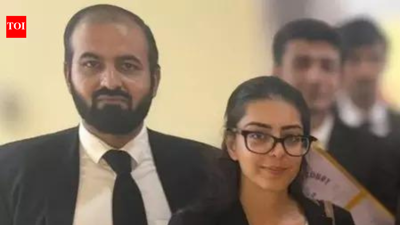 ‘फासीवाद अपने चरम पर’: पाकिस्तानी पुलिस ने सेना विरोधी प्रदर्शनों पर वकीलों को गिरफ्तार किया; बार निकायों ने हड़ताल की घोषणा की।