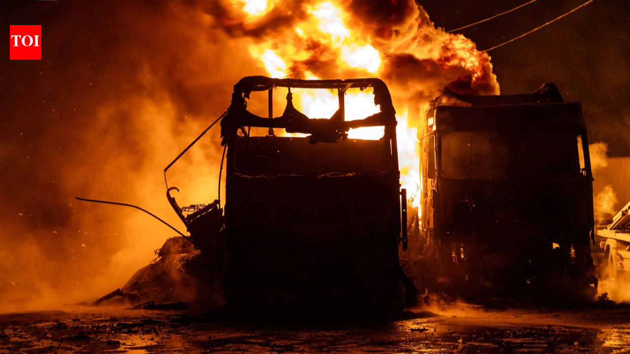 रूस ने लॉन्च किए 370 ड्रोन, 21 मिसाइलें; यूक्रेन का कहना है कि हमले ‘बातचीत की मेज’ तक पहुंच गए हैं