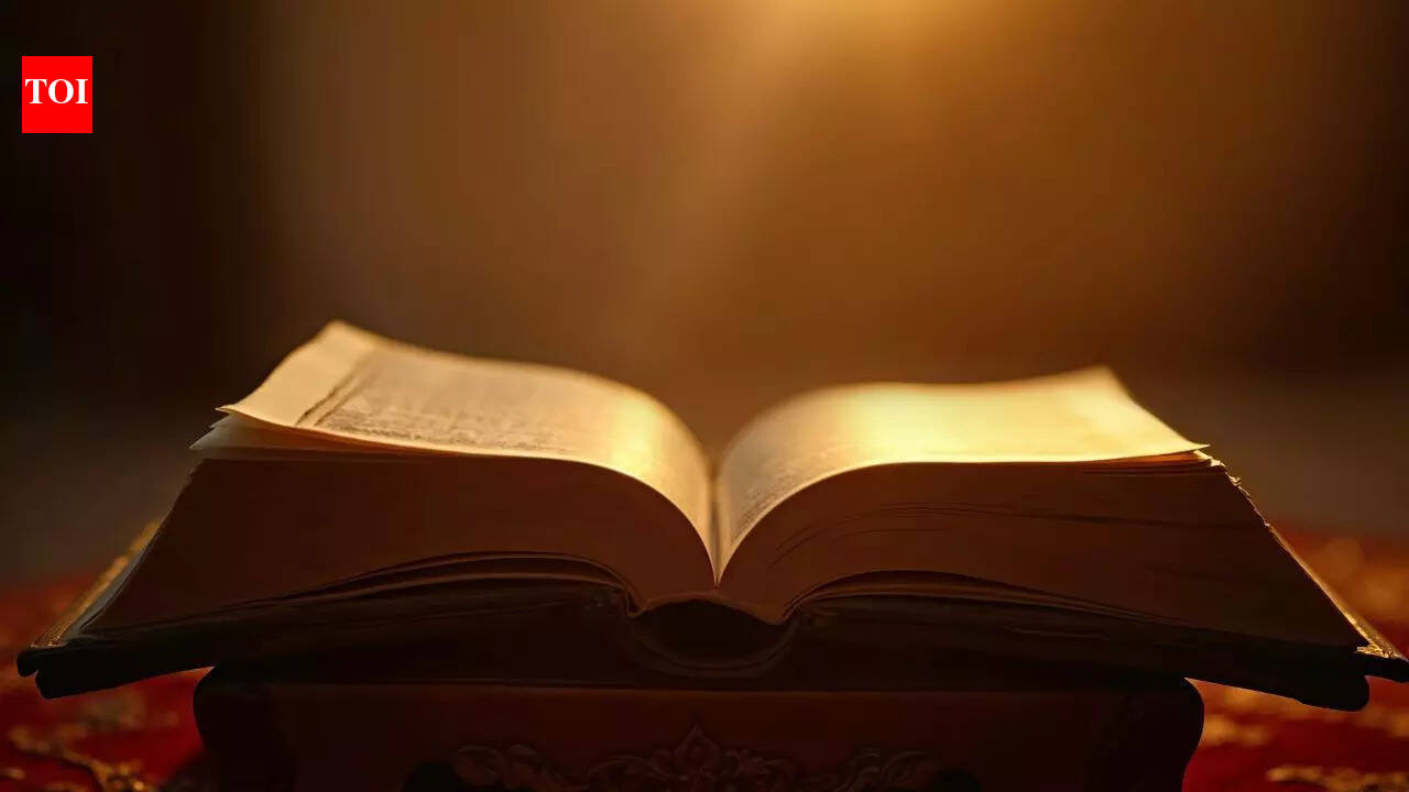 भृगु संहिता आज का उद्धरण: “यहां तक ​​कि लिखित नियति भी धार्मिक कर्म के आगे झुक जाती है” |