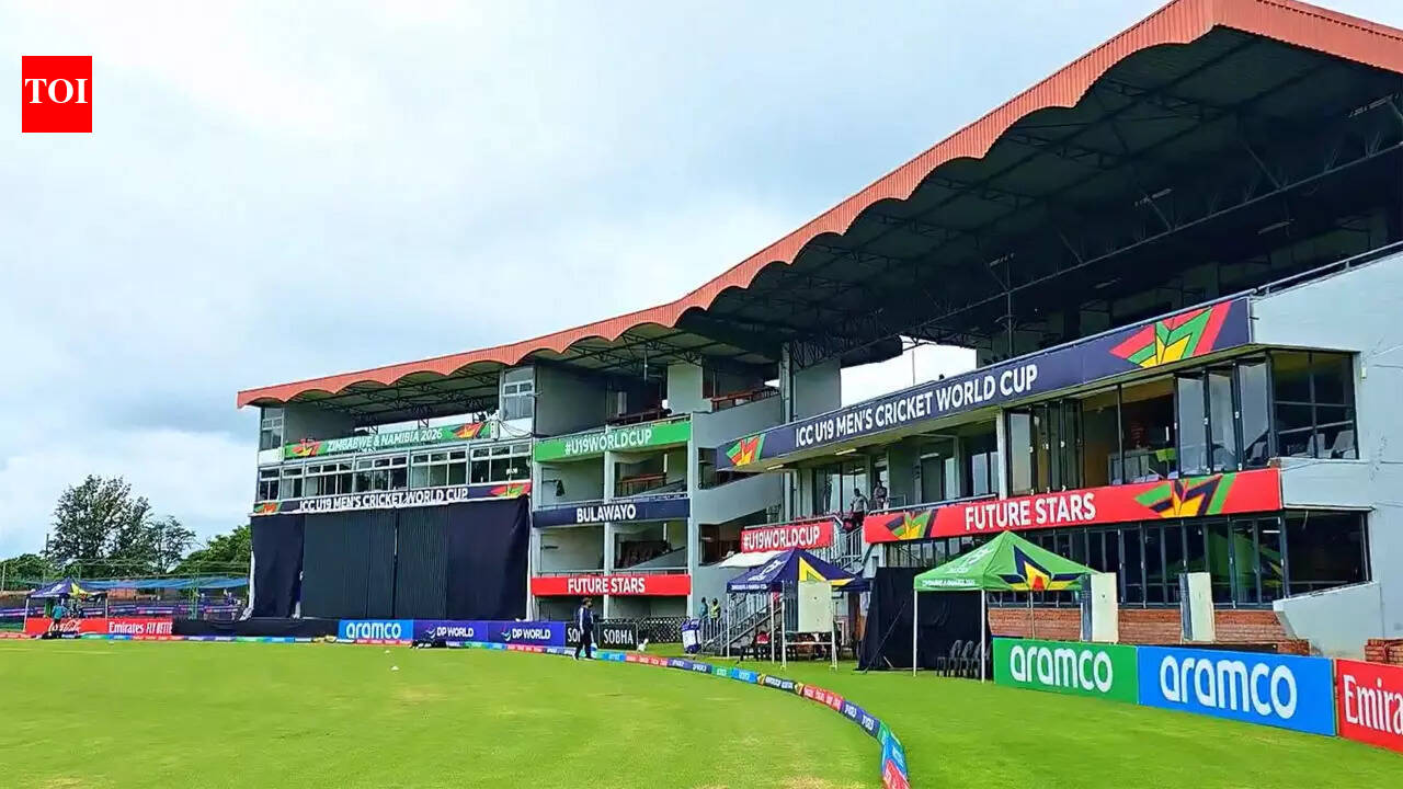 13.2 ओवर में स्कॉटलैंड U19 68/1