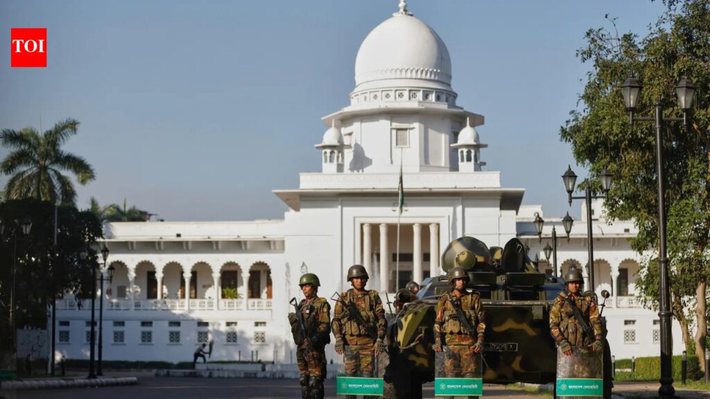 बांग्लादेश में संकट: विरोध प्रदर्शन को दबाने के लिए पूर्व पुलिस प्रमुख समेत तीन पुलिस अधिकारियों को मौत की सजा