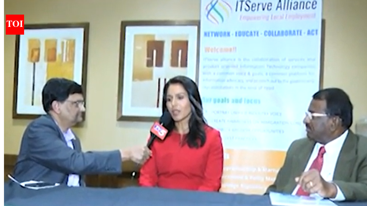 वायरल वीडियो में ‘ट्रंप को लात मारने’ की बात कहने वाली भारतीय-अमेरिकी वकील के साथ तुलसी गबार्ड के अतीत के संबंधों पर विवाद: ‘आखिरकार वह हिंदू हैं’