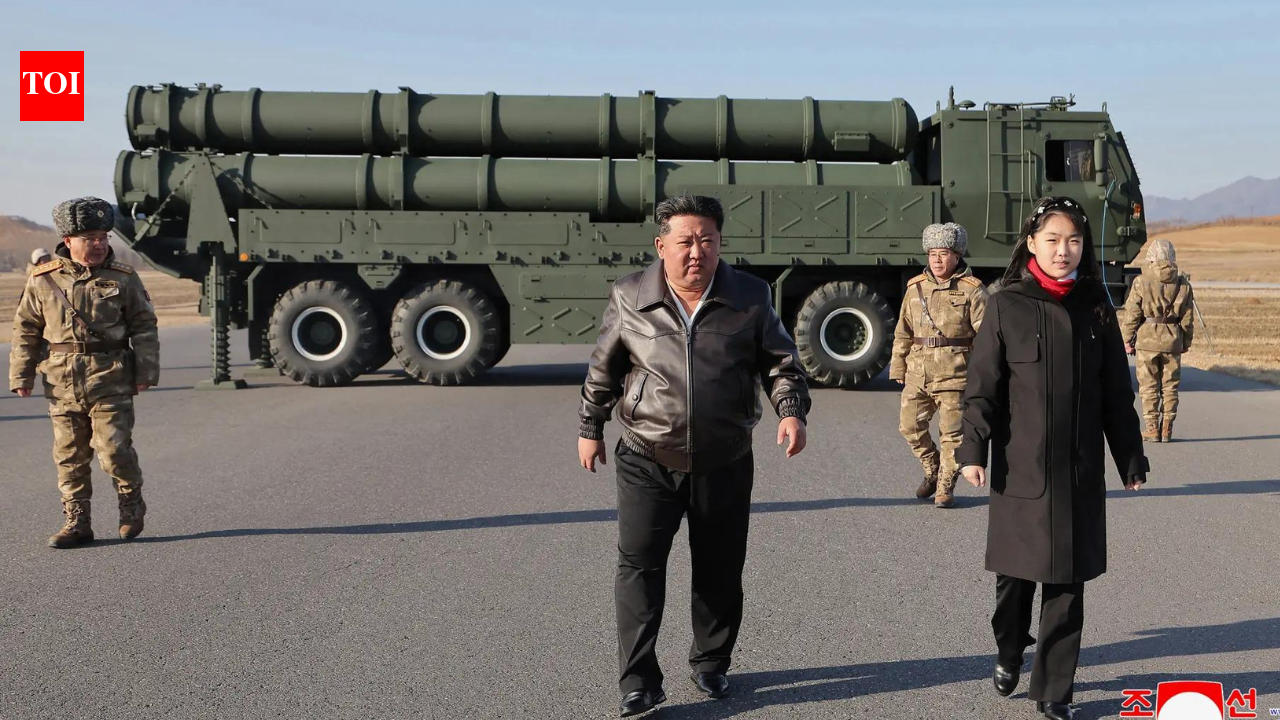 उत्तर कोरिया का परमाणु विस्तार: किम जोंग उन ने दुश्मनों को ‘असहनीय मानसिक पीड़ा’ की चेतावनी दी