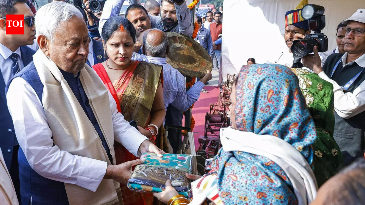 10,000 रुपये से 2 लाख रुपये तक: बिहार के मुख्यमंत्री ने महिला रोजगार योजना के चयनित लाभार्थियों के लिए टॉप-अप की घोषणा की | भारत समाचार