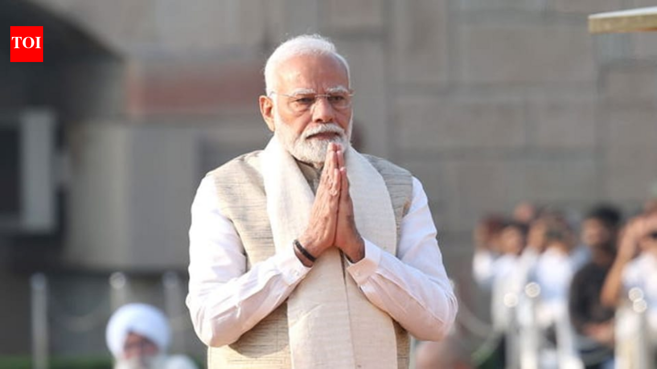 कोलकाता अग्निकांड: पीएम मोदी ने आनंदपुर हादसे में हुई मौतों पर शोक जताया; 2 लाख रुपये की अनुग्रह राशि की घोषणा | भारत समाचार