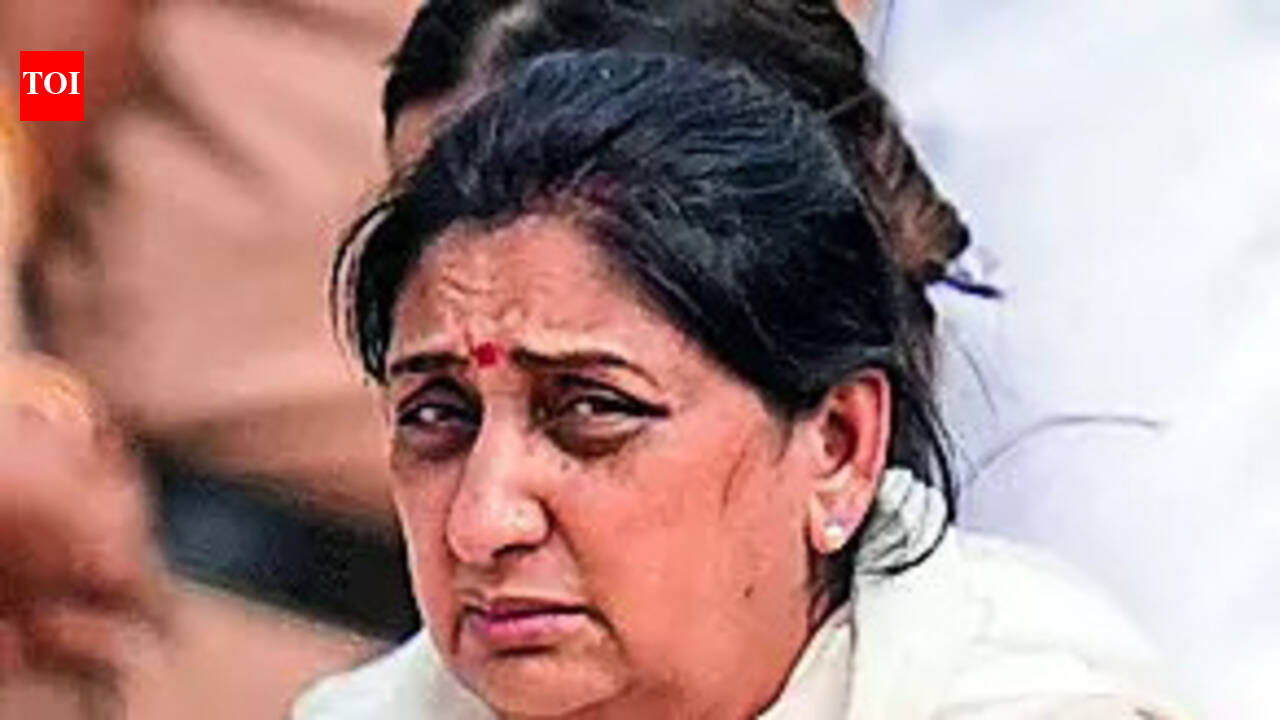 सुनेत्रा को आदर्श विकल्प के रूप में देखा जाता है क्योंकि यह एक सुचारु संक्रमण प्रदान कर सकता है | भारत समाचार