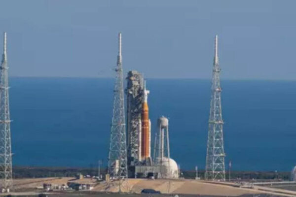 खराब मौसम के कारण नासा ने आर्टेमिस II वेट ड्रेस रिहर्सल में देरी की |