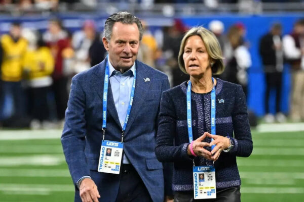 2025 में डेट्रॉइट लायंस की मालिक शीला फोर्ड हैम्प की कुल संपत्ति कितनी थी? 2 अरब डॉलर के आंकड़े के अंदर और इसके पीछे सत्ता में बदलाव | एनएफएल न्यूज़