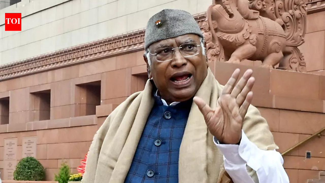 ‘बिल्कुल युद्धविराम की तरह…’: कांग्रेस ने भारत-अमेरिका व्यापार समझौते की पूरी जानकारी मांगी; केंद्र से पूछे चार सवाल | भारत समाचार