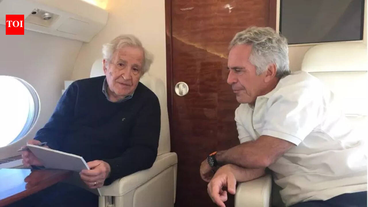 ‘वह नोआम की सलाह का अच्छा उपयोग कर सकते थे’: नोआम चॉम्स्की की पत्नी ने जेफरी एपस्टीन को डोनाल्ड ट्रम्प के साथ बैठक की व्यवस्था करने के लिए कहा | विश्व समाचार