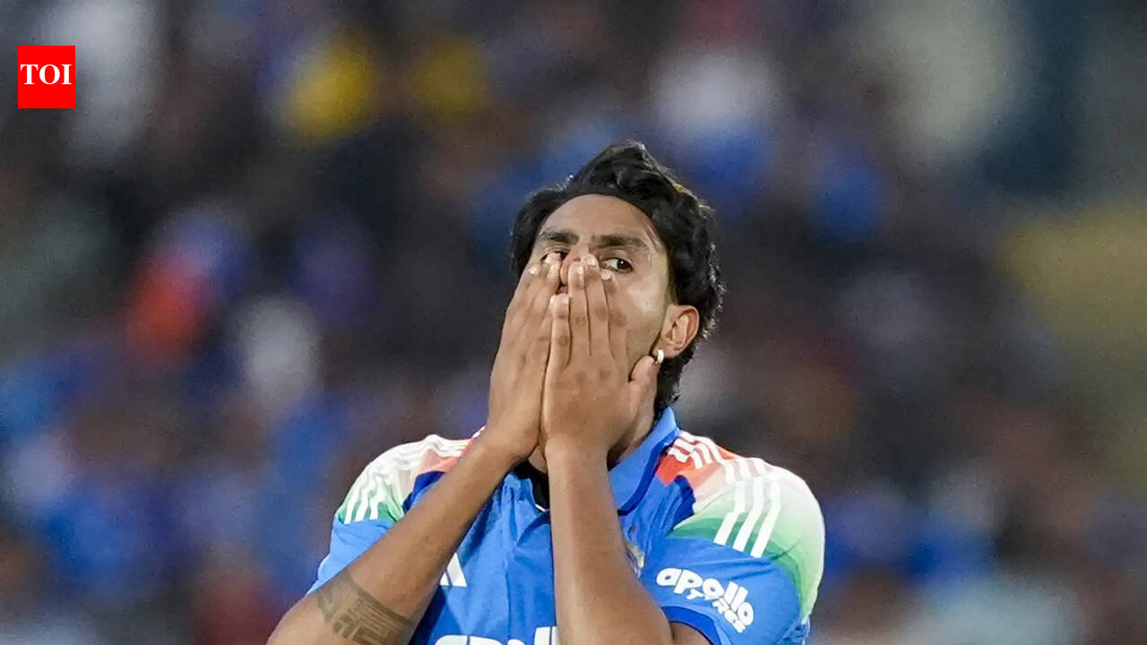 टी20 विश्व कप से कुछ दिन पहले भारत के लिए चोट की आशंका, दक्षिण अफ्रीका के खिलाफ अभ्यास मैच के दौरान हर्षित राणा लंगड़ाकर चले गए | क्रिकेट समाचार