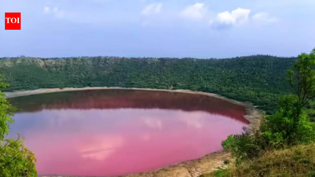 भारत में 50,000 साल पुरानी उल्कापिंड झील का रंग बदलता है, भारत के सबसे रहस्यमय प्राकृतिक आश्चर्यों में से एक का खुलासा |