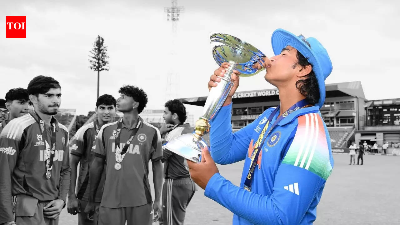 ब्रायन लारा के रूप में बैकलिफ्ट, 14 साल की उम्र में विश्व चैंपियन: अपरंपरागत वैभव सूर्यवंशी का उत्थान और उत्थान | क्रिकेट समाचार