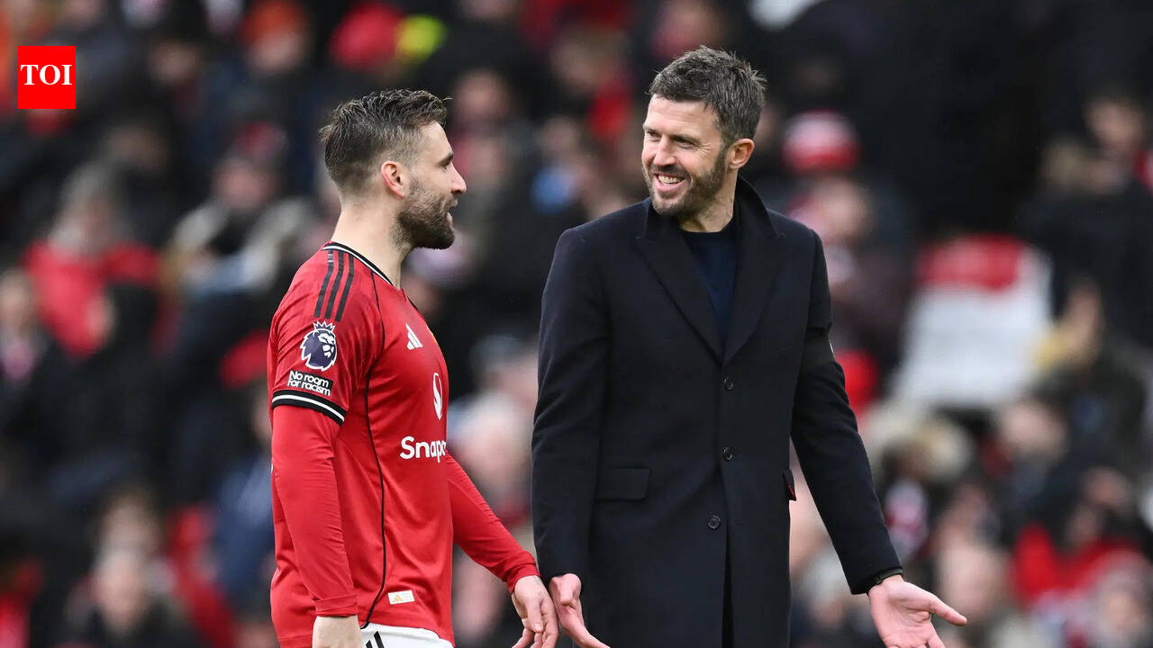 प्रीमियर लीग: माइकल कैरिक ने मैनचेस्टर यूनाइटेड को उड़ान में बनाए रखा; आर्सेनल ने शीर्ष पर अपनी बढ़त बना ली है | फुटबॉल समाचार