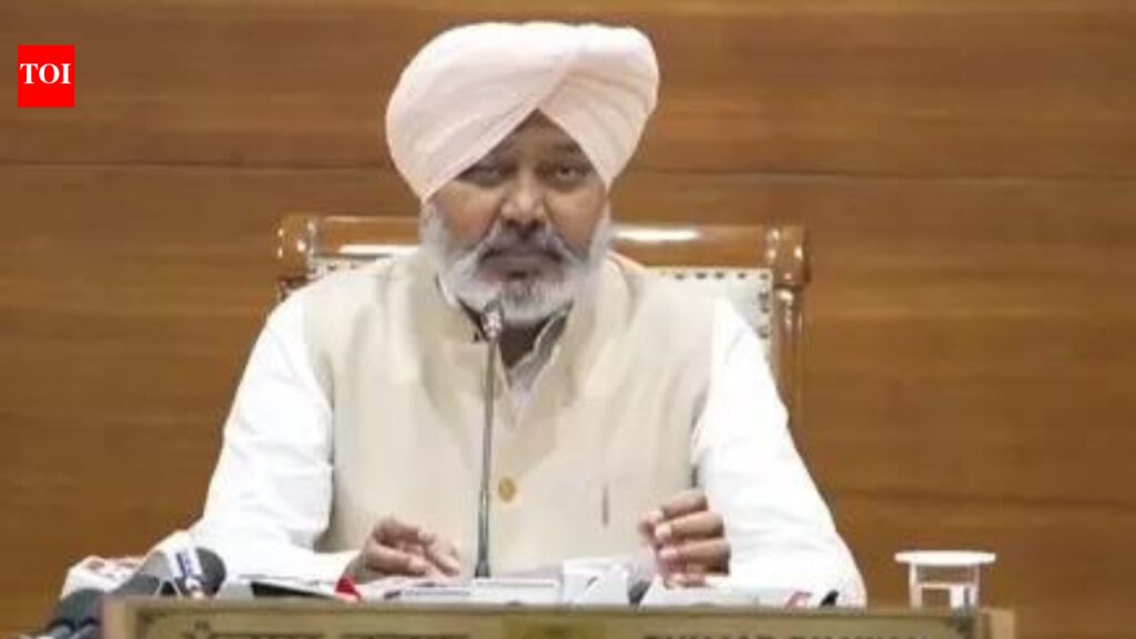 पंजाब के मंत्री के खिलाफ बाजवा की टिप्पणी पर विरोध प्रदर्शन के दौरान AAP नेताओं को हिरासत में लिया गया | भारत समाचार