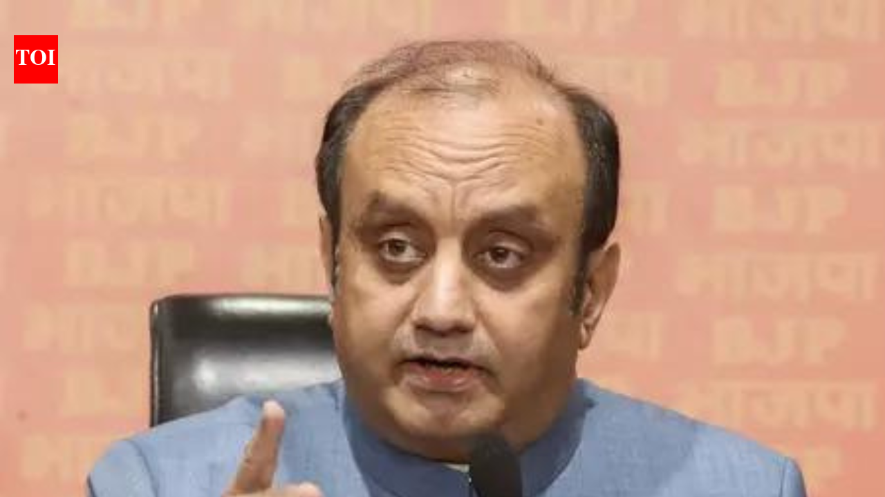 पेंगुइन और नरवणे ने नष्ट किया राहुल का झूठ: बीजेपी | भारत समाचार