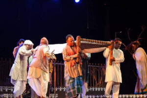 कला एफटीआईआई में जीवन का अनुकरण करती है क्योंकि भारत रंग महोत्सव थिएटर में वास्तविक जीवन लाता है