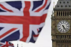 द्वितीय विश्व युद्ध के बाद से ब्रिटिश भारतीयों ने लगातार ब्रिटिश अर्थव्यवस्था को समृद्ध बनाने में मदद की है: रिपोर्ट