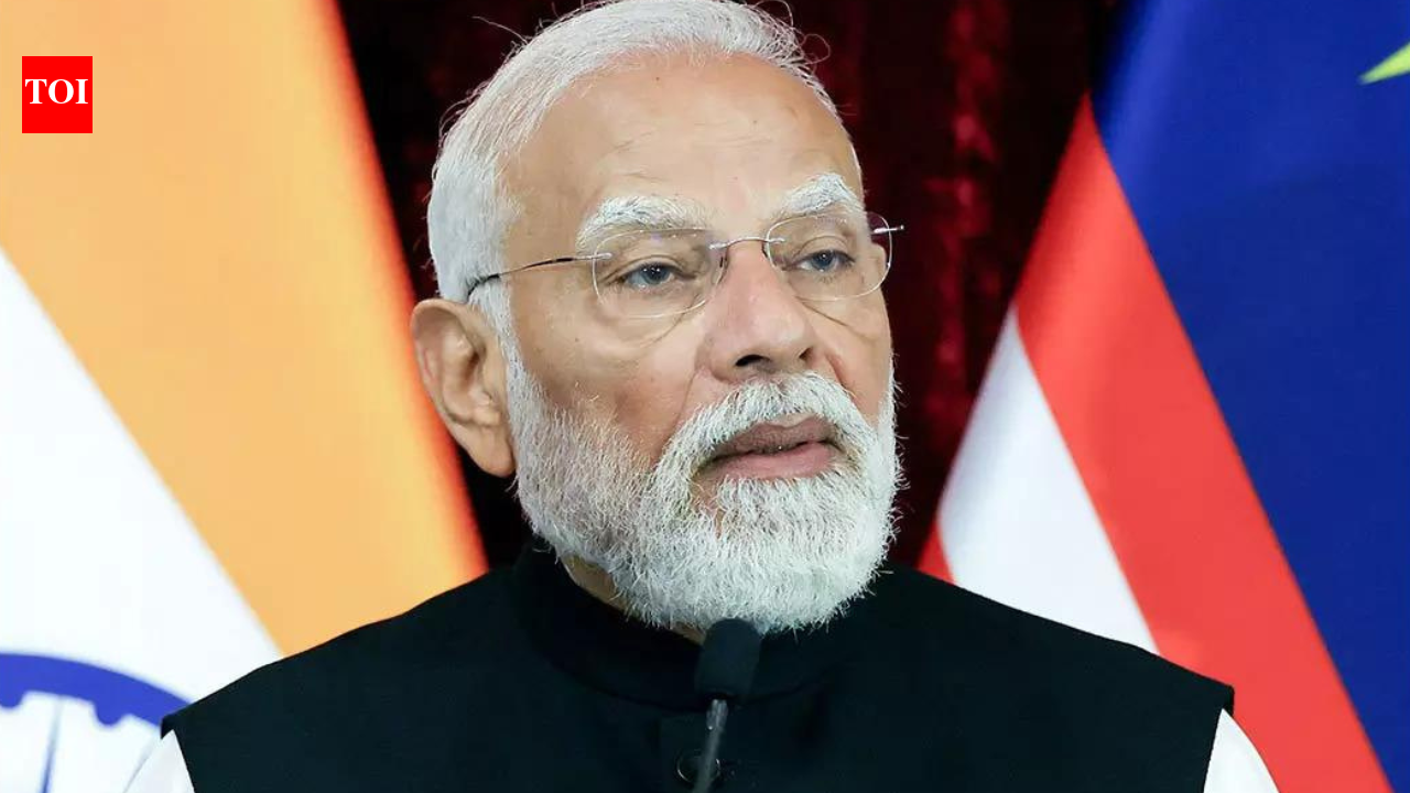 ‘भक्ति हमारे विवेक पर अंकित’: पीएम मोदी ने पुलवामा हमले की बरसी पर शहीद सैनिकों को श्रद्धांजलि दी | भारत समाचार