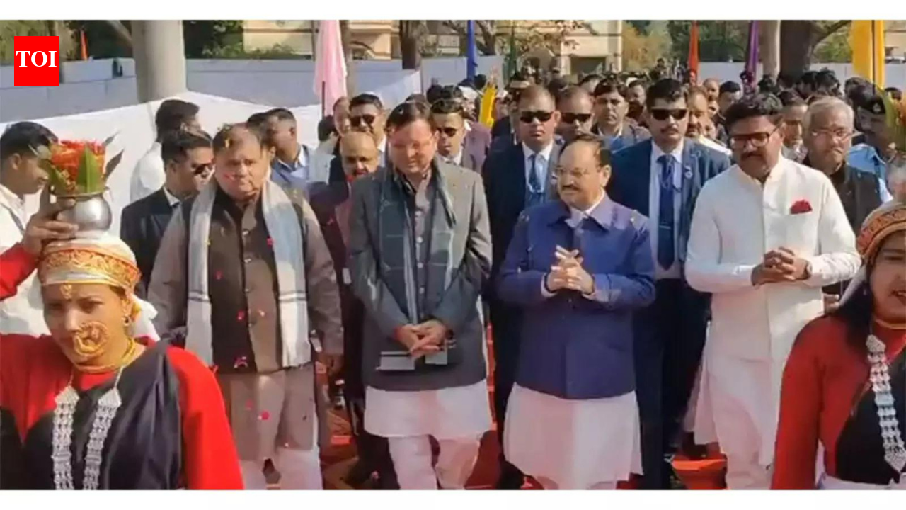 उत्तराखंड के मुख्यमंत्री और जेपी नड्डा ने देहरादून में स्वामी राम हिमालयन विश्वविद्यालय के 8वें दीक्षांत समारोह में भाग लिया | भारत समाचार