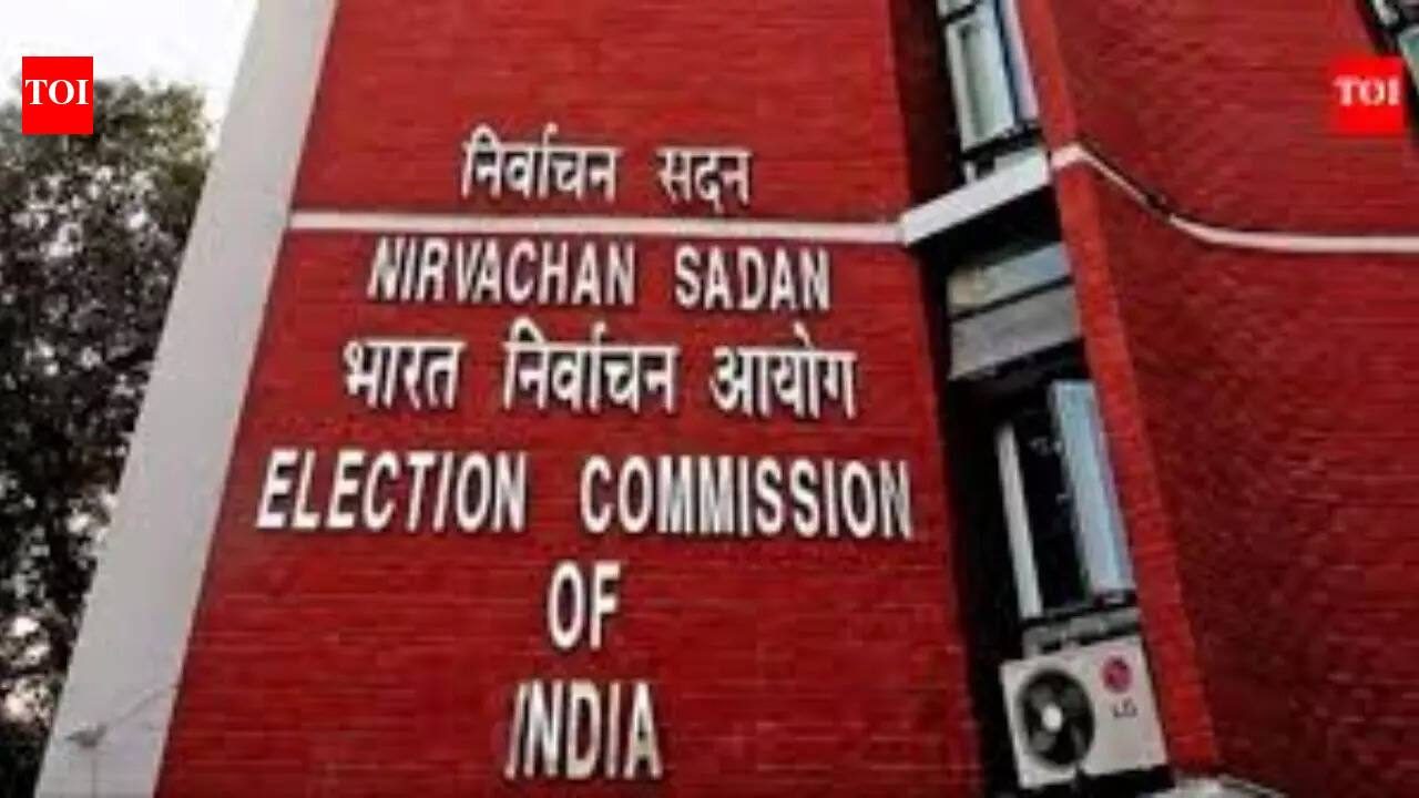 EC ने पश्चिम बंगाल सरकार से 17 फरवरी तक अपने निर्देश लागू करने को कहा | भारत समाचार
