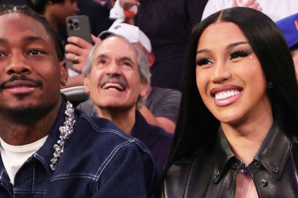 कार्डी बी ने गुप्त पोस्ट में स्वतंत्रता का संकेत दिया क्योंकि स्टीफन डिग्स के चल रहे दौरे के बीच ब्रेकअप की अफवाहें उड़ रही थीं | एनएफएल न्यूज़