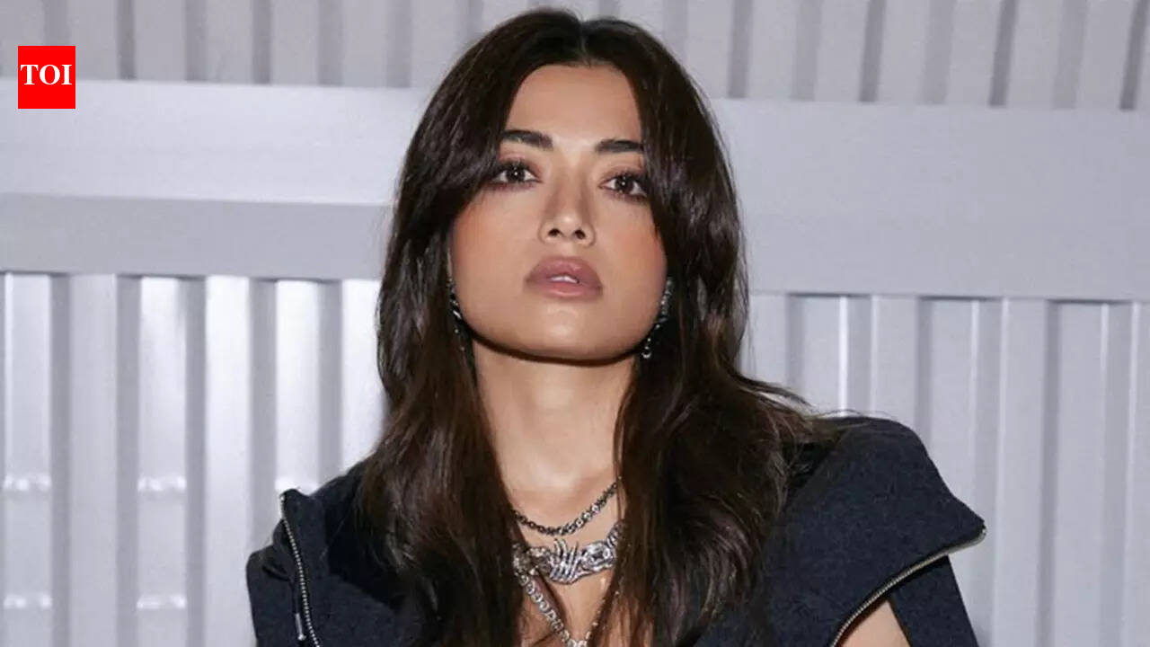 थ्रोबैक: जब रश्मिका मंदाना ने कबूल किया कि विजय देवरकोंडा ने उन्हें पवित्र किया था |