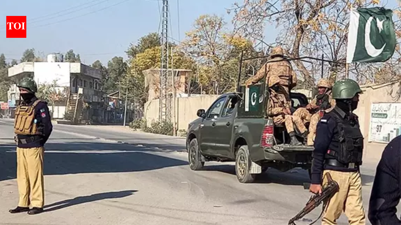 पाकिस्तान: खैबर पख्तूनख्वा में अलग-अलग घातक हमलों में 14 सैनिक और तीन नागरिक मारे गए