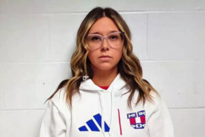 पति ने इंडियाना स्कूल के सचिव को छात्र के साथ यौन संबंध बनाते हुए पकड़ा | विश्व समाचार