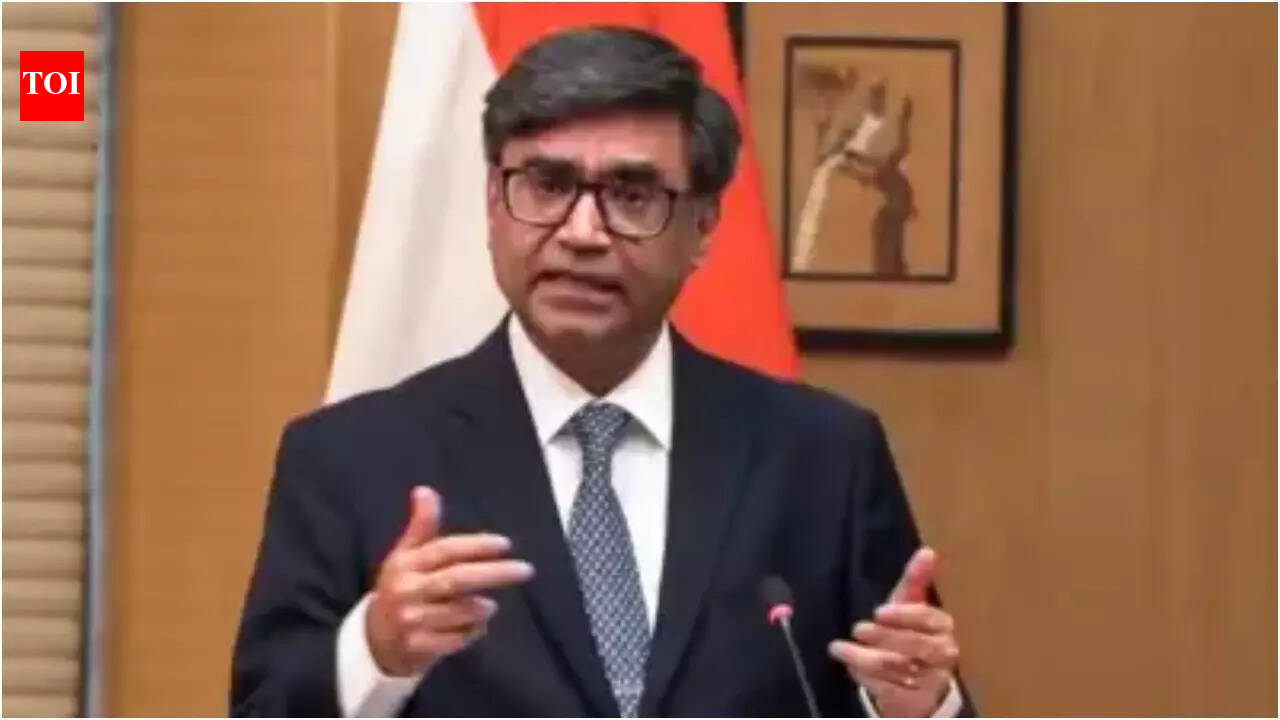 विदेश सचिव विक्रम मिस्री ने जमात प्रमुख से शिष्टाचार मुलाकात की