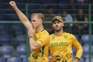 तेज गेंदबाजों ने परिस्थितियों का फायदा उठाते हुए दक्षिण अफ्रीका को टी20 विश्व कप के सुपर 8 में अपराजित कर दिया क्रिकेट समाचार