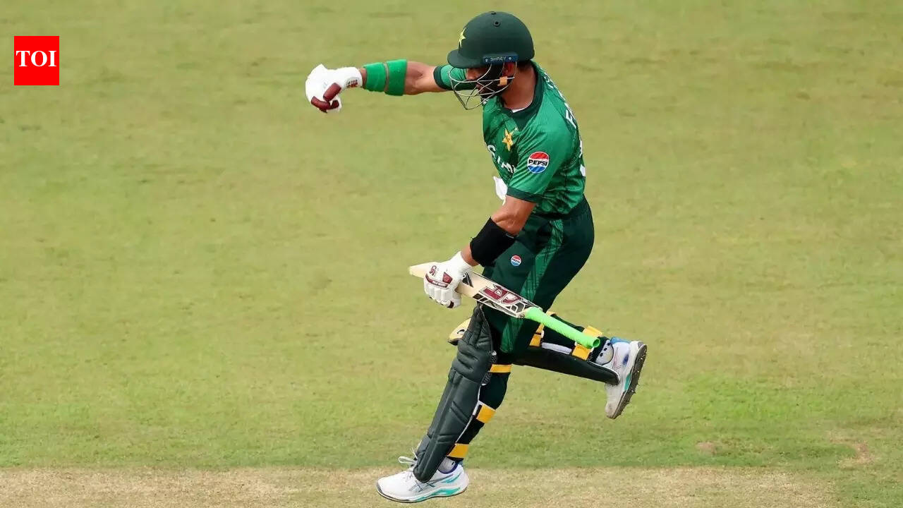 साहिबज़ादा फरहान: उन्होंने एक बार बाबर आज़म को चुनौती दी थी, अब विश्व कप के शतकवीर बुमराह के खिलाफ छक्के मारने पर एक वृत्तचित्र बनाया है | क्रिकेट समाचार