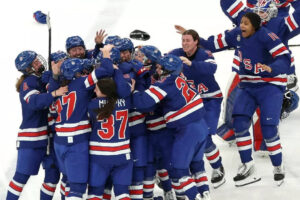 संयुक्त राज्य अमेरिका ने ओवरटाइम में महिला हॉकी में ओलंपिक स्वर्ण पदक जीता और 2018 के बाद अपनी पहली जीत हासिल करने के लिए कनाडा को हराया | एनएचएल न्यूज़