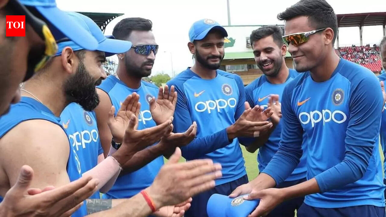 ‘यह हमेशा के लिए रहने के लिए नहीं है’: एमएस धोनी की आईपीएल टीम के साथी ने पत्नी से तलाक की घोषणा की | क्रिकेट समाचार