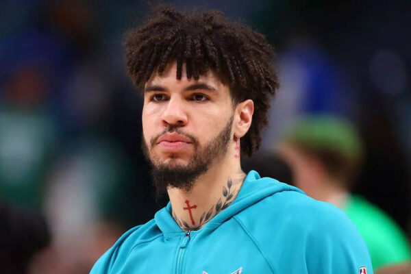 चार्लोट हॉर्नेट्स: लामेलो बॉल इंजरी अपडेट: एनबीए स्टार की नाटकीय दुर्घटना के बाद क्या हुआ? चार्लोट हॉर्नेट्स की किंवदंती आखिरकार बोलती है | एनबीए न्यूज़