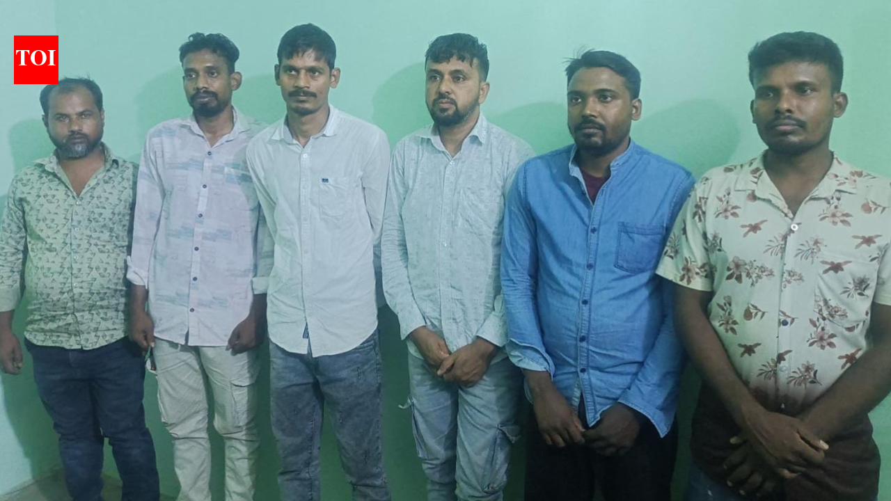 दिल्ली पुलिस ने पाकिस्तानी आतंकवादी समूहों के समर्थन में संदेश पोस्ट करने के आरोप में तिरुपुर में छह बांग्लादेशी नागरिकों को गिरफ्तार किया | कोयंबटूर समाचार