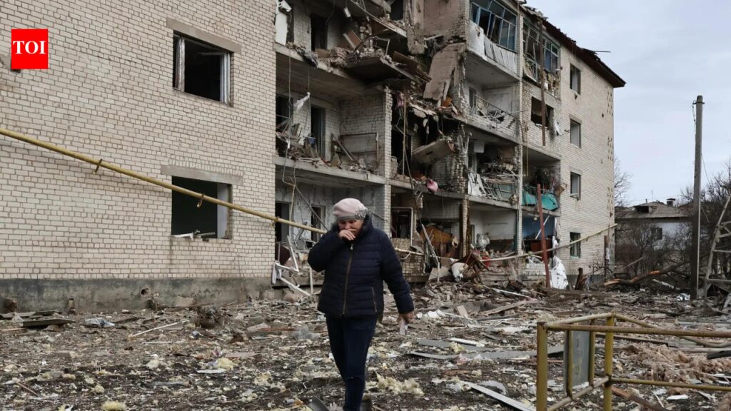 यूक्रेन ने रूस पर हमला किया: कीव ने मास्को औद्योगिक स्थल और गैस प्रसंस्करण संयंत्र पर हमला किया, जिसमें 11 घायल हो गए