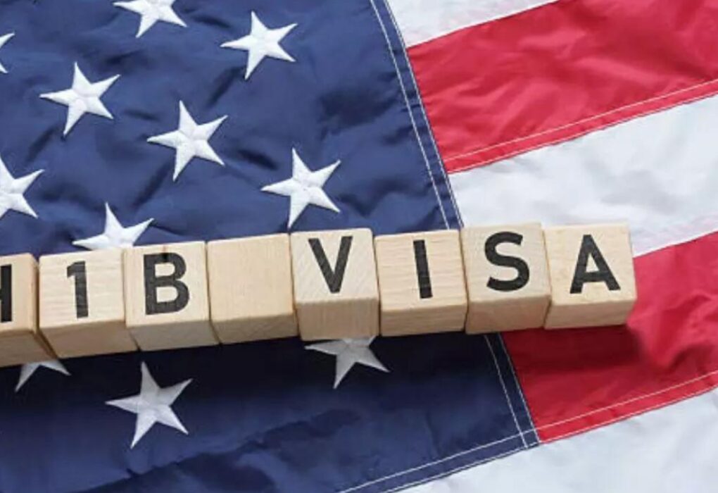 रिपब्लिकन ने डिजिटल मार्केटिंग पद को भरने के लिए एच-1बी वीजा का उपयोग करने के लिए इंडियाना विश्वविद्यालय की आलोचना की: ‘क्या शून्य अमेरिकी उस नौकरी के लिए योग्य थे?’