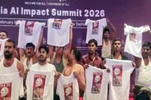 ‘गणतंत्र की छवि खतरे में’: दिल्ली कोर्ट ने एआई शिखर सम्मेलन में कांग्रेस के ‘शर्टलेस’ विरोध की निंदा की | भारत समाचार