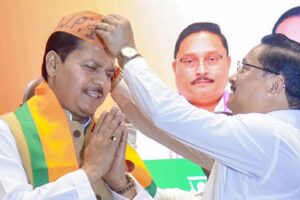 भूपेन बोरा का भाजपा में जाना: असम चुनाव से पहले कांग्रेस को सता रहा है अतीत के मतभेदों का भूत | भारत समाचार