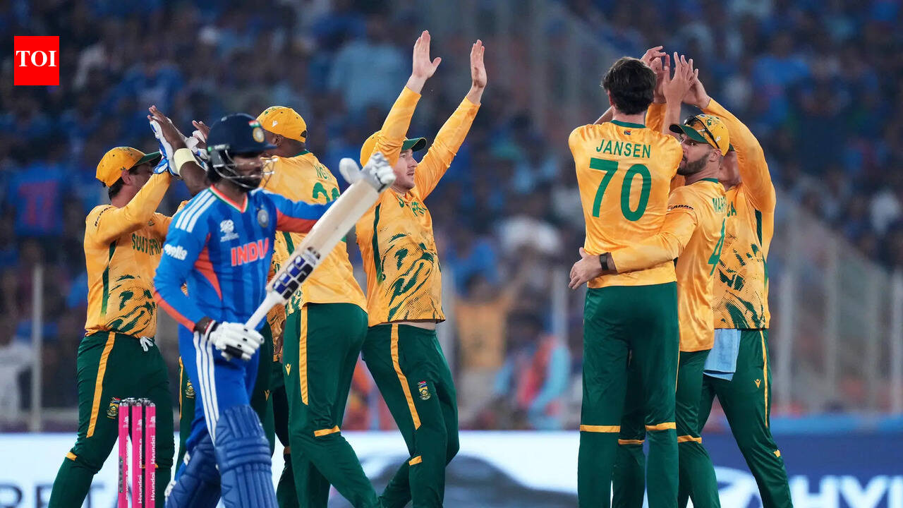 ‘बस बल्ला घुमाओ’: सुपर 8 के पतन के बाद सुनील गावस्कर का भारत पर फूटा गुस्सा | क्रिकेट समाचार