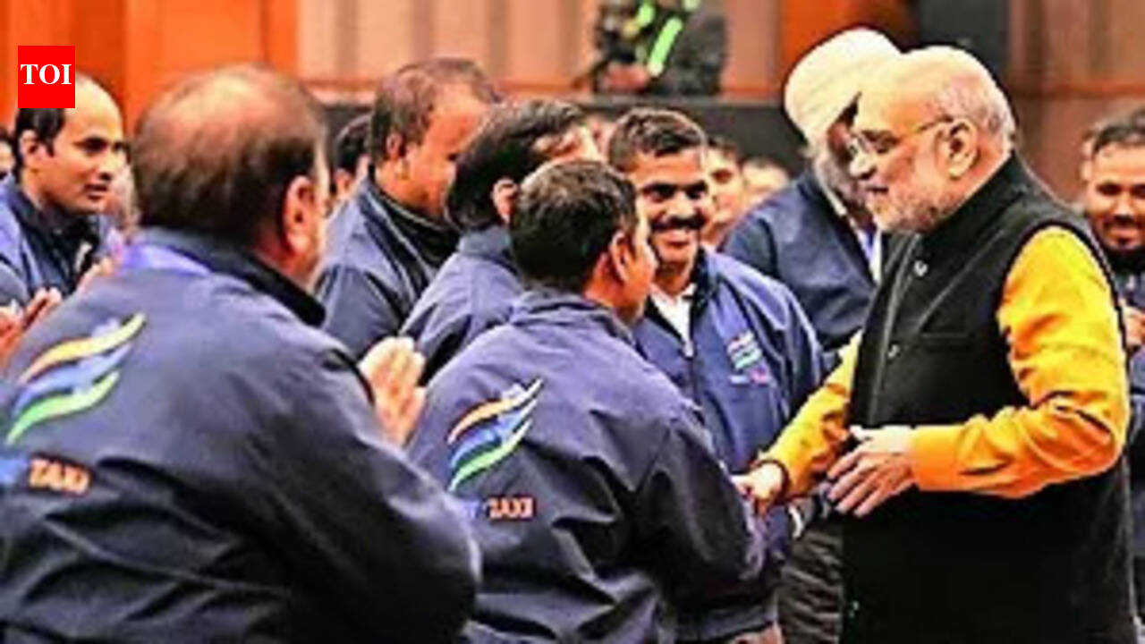 भारत टैक्सी ड्राइवरों को बेस फेयर से कम नहीं कमाने देगी: शाह | भारत समाचार