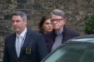 पीटर मेंडेलसन को गिरफ्तारी के बाद जमानत पर रिहा कर दिया गया; ब्रिटेन सरकार के रहस्य एप्सटीन को देने का संदेह