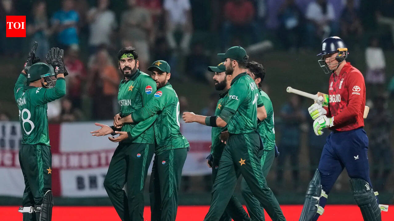 पाकिस्तान ट्रेनिंग पर माइकल वॉन ने जारी किया कड़ा बयान | क्रिकेट समाचार