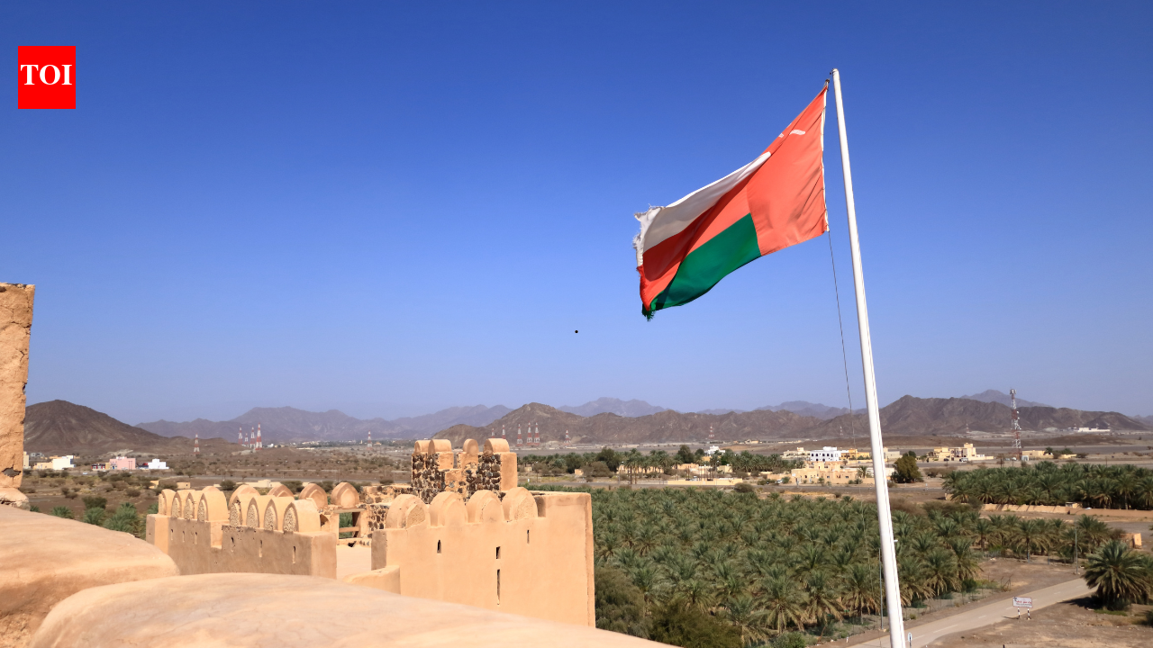 इंडियन सोशल क्लब ओमान: ओमान में 50 साल पुराने भारतीय सामुदायिक क्लब को अनिश्चित भविष्य का सामना करना पड़ रहा है क्योंकि यह ऐतिहासिक दरसैट बेस को खाली करने की तैयारी कर रहा है।