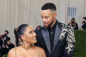 “वह हमेशा वहाँ है”: स्टीफन करी की पत्नी आयशा करी इस बारे में बात करती है कि कैसे वह उसके सबसे बुरे दिनों में उसका समर्थन करता है | एनबीए न्यूज़